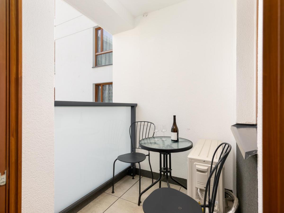 Karolkowa 28 II - Premium Apartments With Balcony By Noclegi Renters Варшава Екстериор снимка